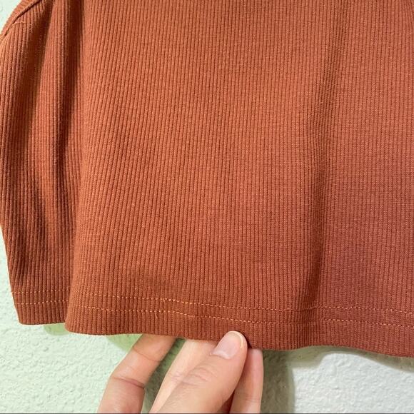 Shein Burnt Orange Ribbed Crop Tank Top Womens XS Boxy Fit Athletic Blouse - Picture 2 of 5